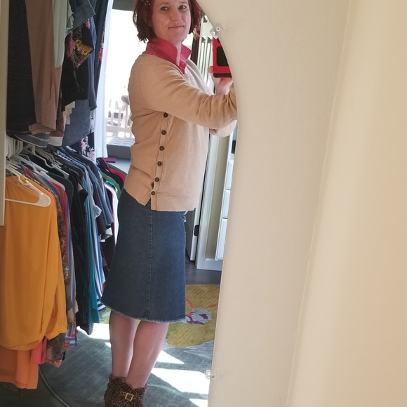 Little HELP FROM YOU! - Picture 2 of 8